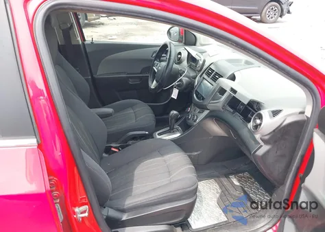 2015 Chevrolet Sonic Lt Auto z USA, uszkodzony, nr VIN 1G1JC5SH3F4220819